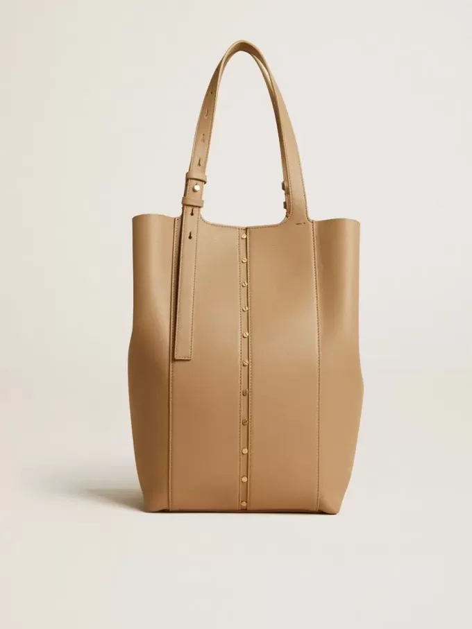 24/7 Bag North South i cappuccinofärgat läder med justerbara handtag