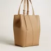 24/7 Bag North South i cappuccinofärgat läder med justerbara handtag