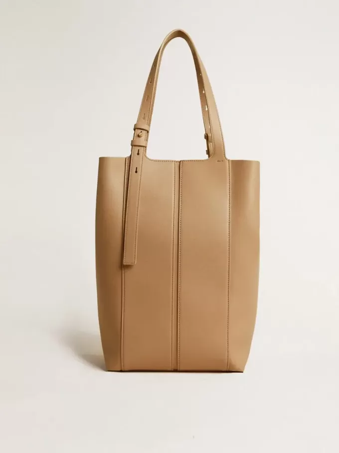 24/7 Bag North South i cappuccinofärgat läder med justerbara handtag