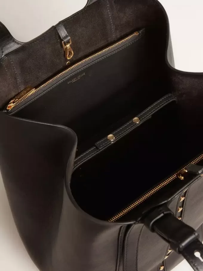 24/7 Bag North South i svart läder med justerbara handtag