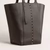 24/7 Bag North South i svart läder med justerbara handtag