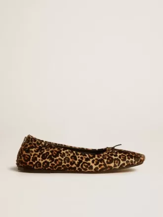 Amy ballerinaskor i beige ponnyläder med leopardmönster