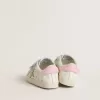 Baby School i nappa med rosa blommotiv och beige mockastjärna Baby School i nappa med rosa blommotiv och beige mockastjärna