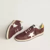 Ball Star för damer i chokladbrunt nubuck med läderstjärna och hälflik Ball Star för damer i chokladbrunt nubuck med läderstjärna och hälflik