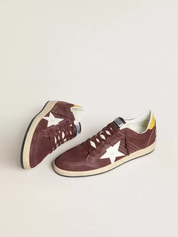 Ball Star för damer i chokladbrunt nubuck med läderstjärna och hälflik Ball Star för damer i chokladbrunt nubuck med läderstjärna och hälflik