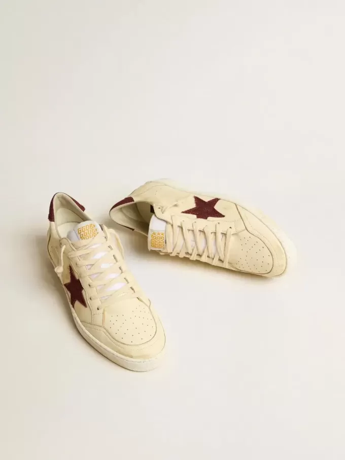 Ball Star för herr i beige nappa med burgundy mesh-stjärna och hälflik Ball Star för herr i beige nappa med burgundy mesh-stjärna och hälflik