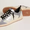 Ball Star för herr i mocka och nubuck med silvermetallisk läderstjärna och guldmetallisk läderflik på hälen Ball Star för herr i mocka och nubuck med silvermetallisk läderstjärna och guldmetallisk läderflik på hälen