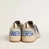Ball Star för herr i mocka och nubuck med silvermetallisk läderstjärna och guldmetallisk läderflik på hälen Ball Star för herr i mocka och nubuck med silvermetallisk läderstjärna och guldmetallisk läderflik på hälen