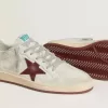 Ball Star för herr i nubuck med krokodilmönster och burgundyfärgad mockastjärna Ball Star för herr i nubuck med krokodilmönster och burgundyfärgad mockastjärna