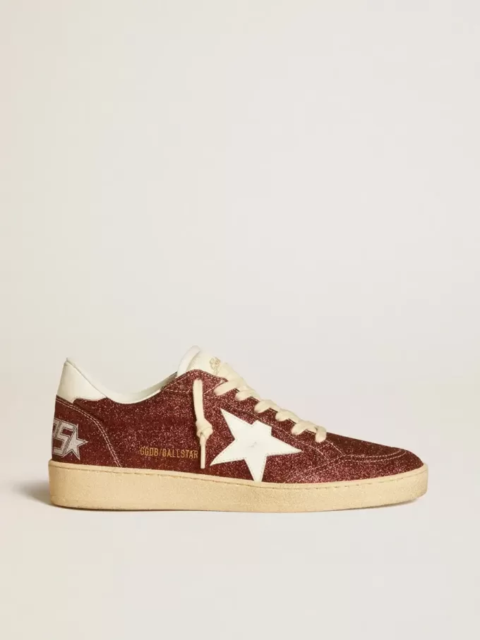 Ball Star i burgundy glitter med vit läderstjärna och hälflik Ball Star i burgundy glitter med vit läderstjärna och hälflik