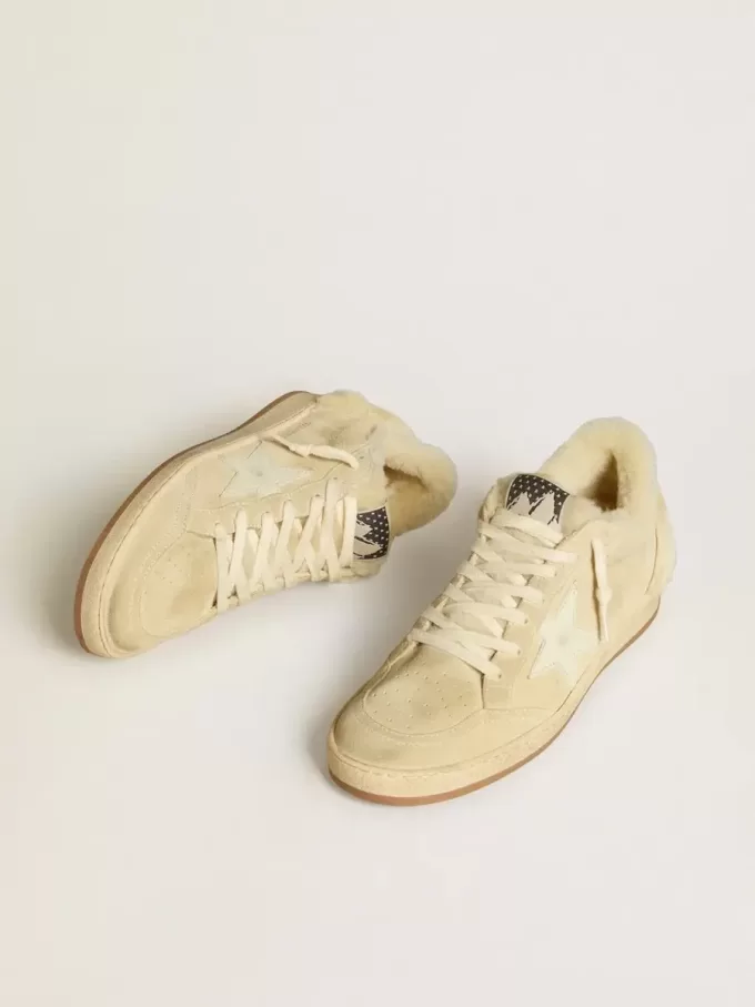 Ball Star LTD för dam i mocka och shearling med vit stjärna i lackläder Ball Star LTD för dam i mocka och shearling med vit stjärna i lackläder