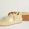 Ball Star LTD för dam i mocka och shearling med vit stjärna i lackläder Ball Star LTD för dam i mocka och shearling med vit stjärna i lackläder