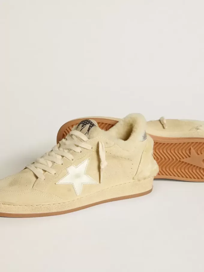 Ball Star LTD för dam i mocka och shearling med vit stjärna i lackläder Ball Star LTD för dam i mocka och shearling med vit stjärna i lackläder
