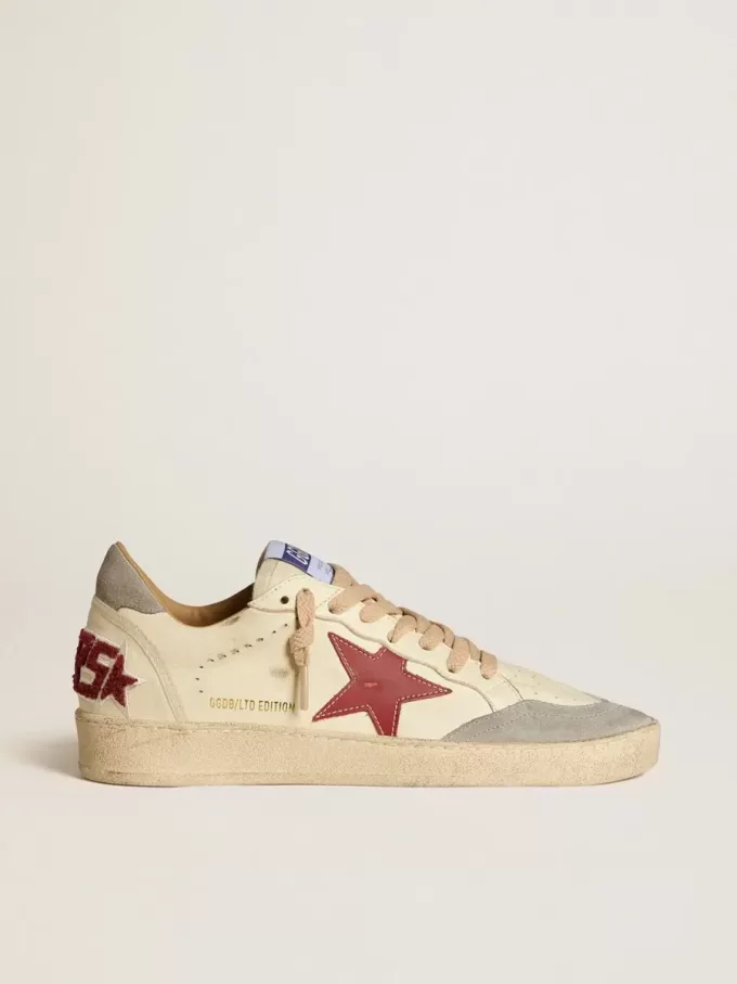 Ball Star LTD för damer i nappa med läderstjärna och silverfärgad mockahälflik Ball Star LTD för damer i nappa med läderstjärna och silverfärgad mockahälflik