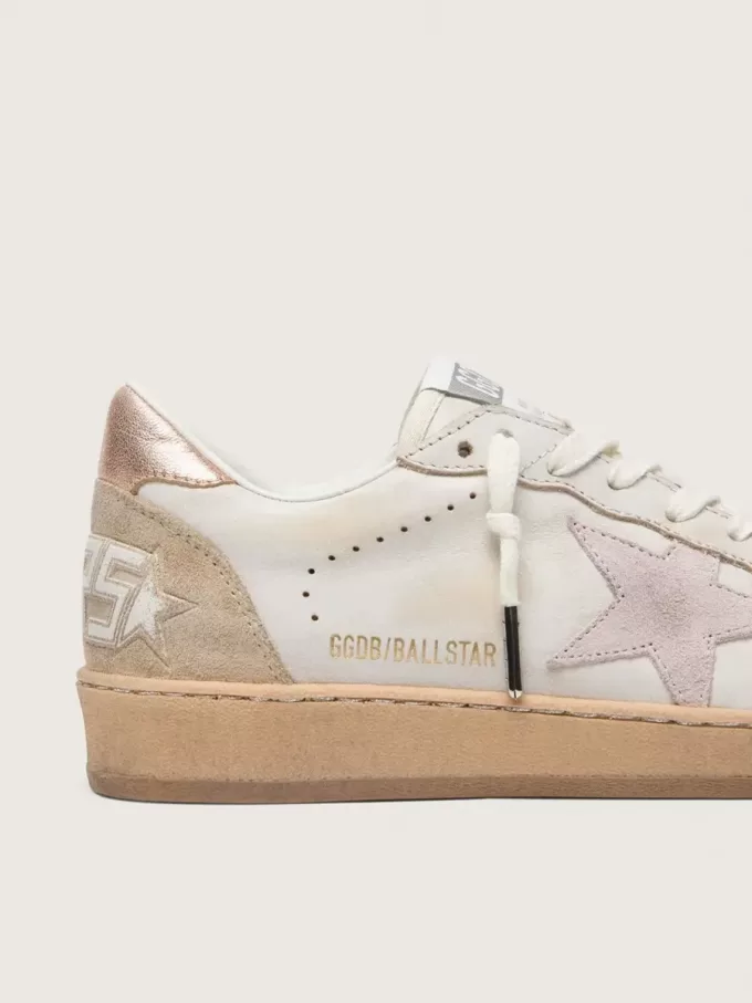 Ball Star med rosa mockastjärna och silverglittrande kanter samt roséguldfärgad hälflik Ball Star med rosa mockastjärna och silverglittrande kanter samt roséguldfärgad hälflik