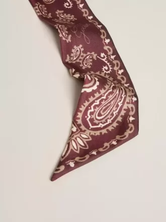 Band i burgundy silk twill med paisleymönster