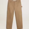 Beige byxor för herr med lappar Beige byxor för herr med lappar