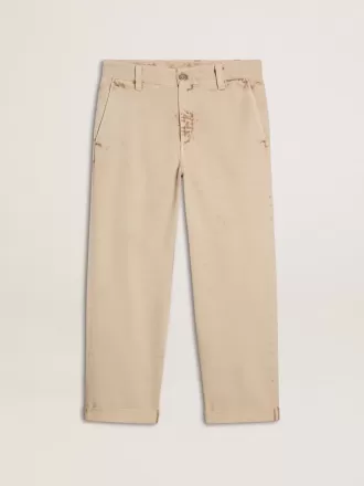 Beige chinos för herr med sliten look Beige chinos för herr med sliten look