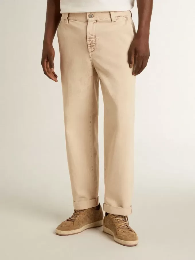 Beige chinos för herr med sliten look