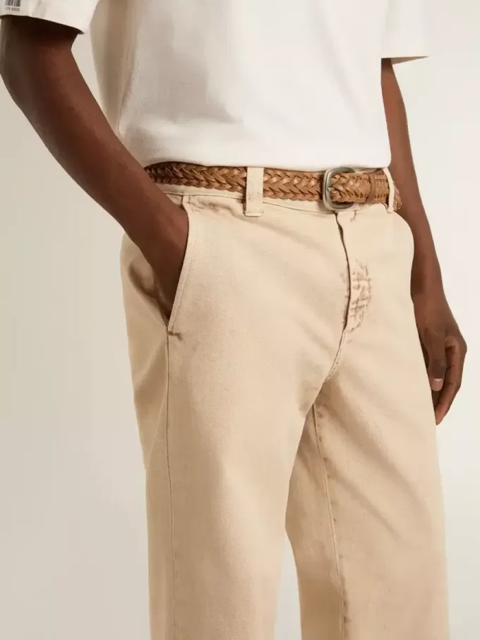 Beige chinos för herr med sliten look