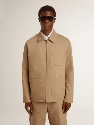 Beige jacka för herr med blommig brodyr och hel dragkedja