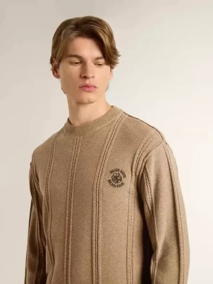 Beige tröja för herr med broderat logo Beige tröja för herr med broderat logo
