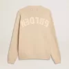 Beige tröja med rund hals för herr med ”Golden”-text på ryggen Beige tröja med rund hals för herr med ”Golden”-text på ryggen