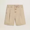 Bermudashorts för herr i beige denim med slitna detaljer