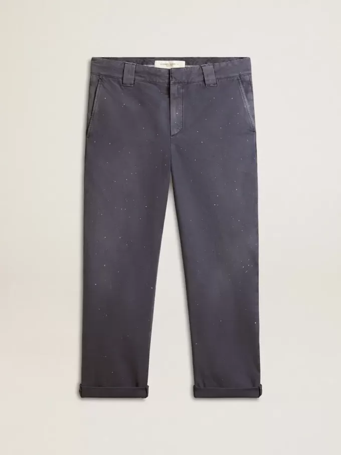 Blå chinos för herr med sliten effekt