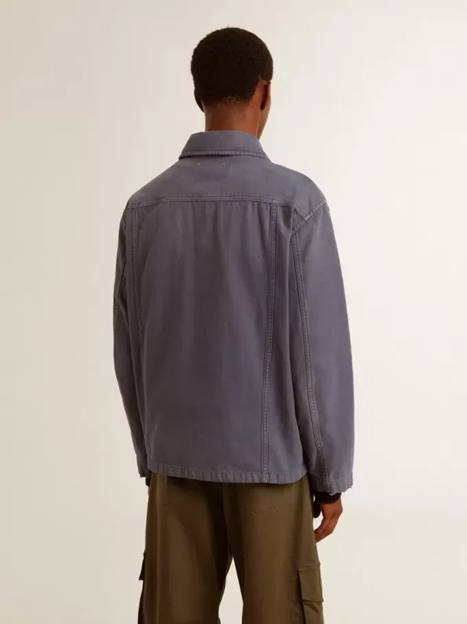 Blå jacka för herr i denim bomull med slitna detaljer