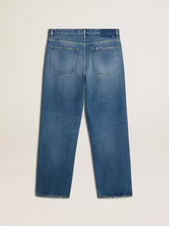 Blåa, löst sittande jeans i medium tvätt