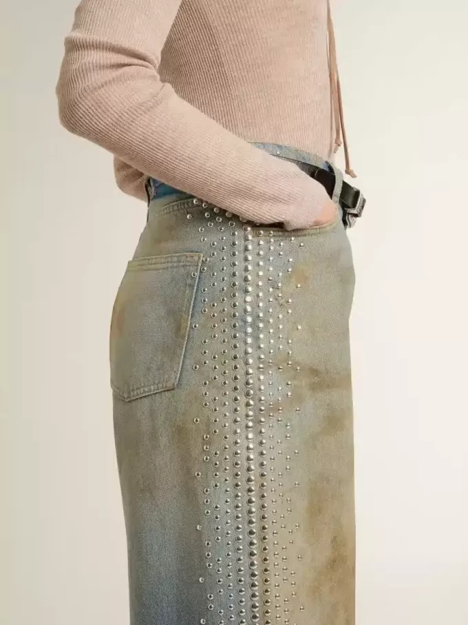 Boyfriend-jeans för damer med sliten effekt, sandtvätt och nitar
