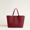 Burgundy Pasadena-väska i mjukt läder med guldlogotyp Burgundy Pasadena-väska i mjukt läder med guldlogotyp