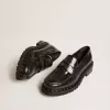 Chunky loafers för damer i svart läder med nitar