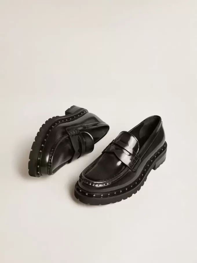 Chunky loafers för damer i svart läder med nitar