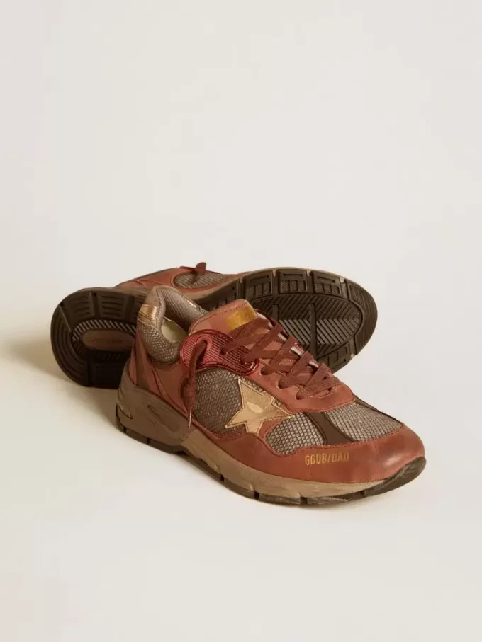 Dad-Star för dam i nubuck med guldfärgad läderstjärna och hälflik i mocka