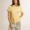 Dam-T-shirt i bomullsjersey med broderi på halsen och hjärtat