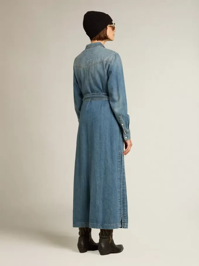 Damkjol i denim med bälte Damkjol i denim med bälte