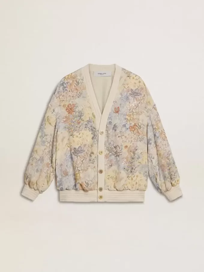 Damkofta med blommönster och broderier Damkofta med blommönster och broderier