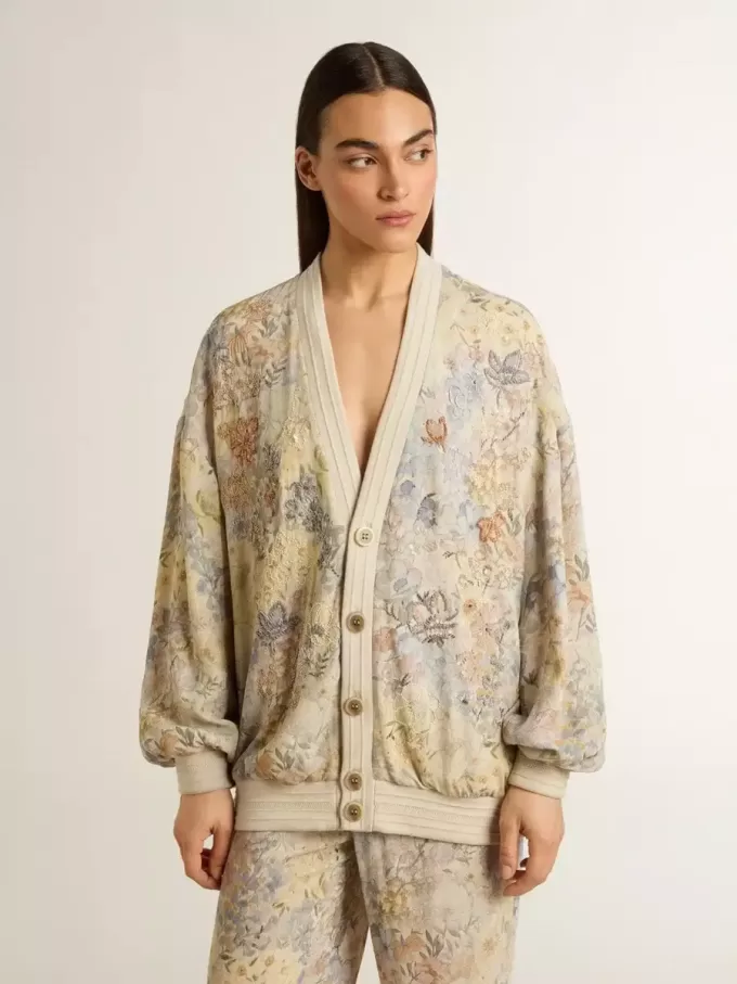 Damkofta med blommönster och broderier Damkofta med blommönster och broderier