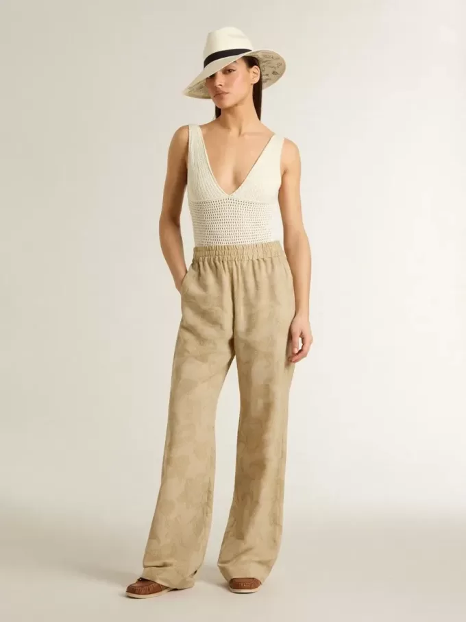 Dampyjamasbyxor i beige jacquard med blommönster Dampyjamasbyxor i beige jacquard med blommönster