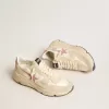 Damskor med löparsula i beige nylon med rosa läderstjärna och hälflik Damskor med löparsula i beige nylon med rosa läderstjärna och hälflik