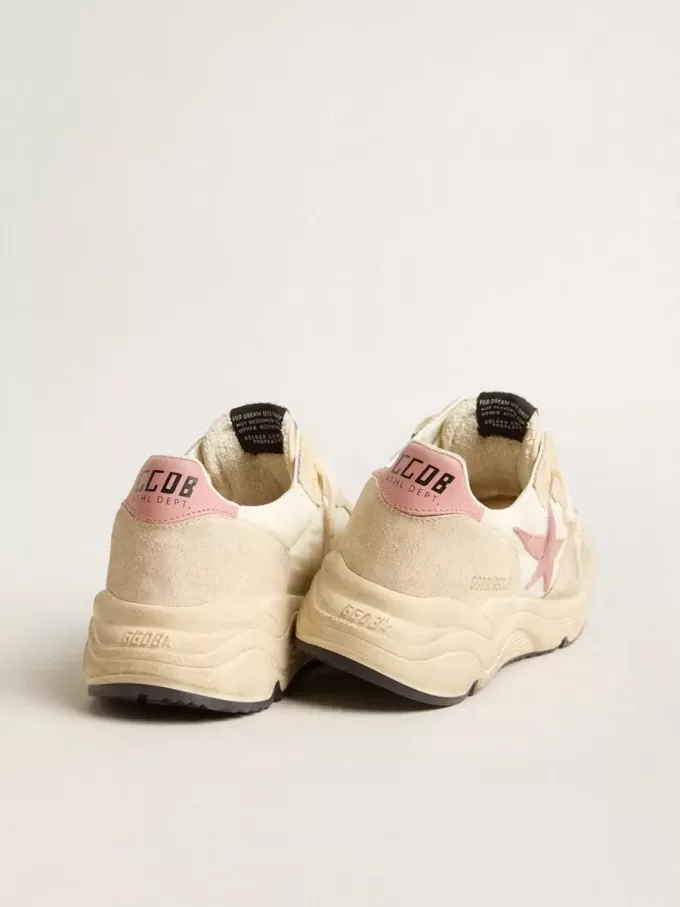 Damskor med löparsula i beige nylon med rosa läderstjärna och hälflik Damskor med löparsula i beige nylon med rosa läderstjärna och hälflik