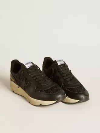 Damskor Running Sole i svart glitter med läderstjärna och nubuckklackflik