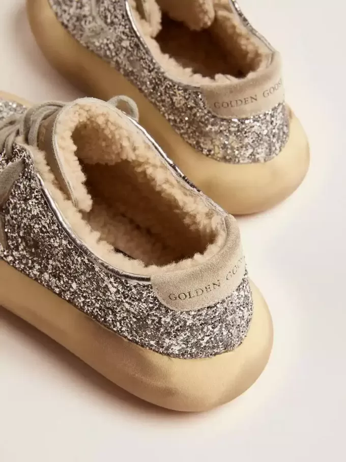 Damskor Space-Star i silverglitter med foder av fårskinn