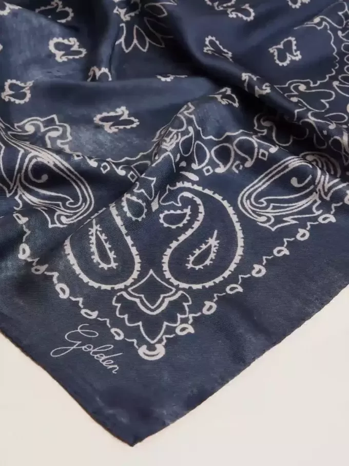 Denimblå Golden Collection-halsduk med paisleymönster