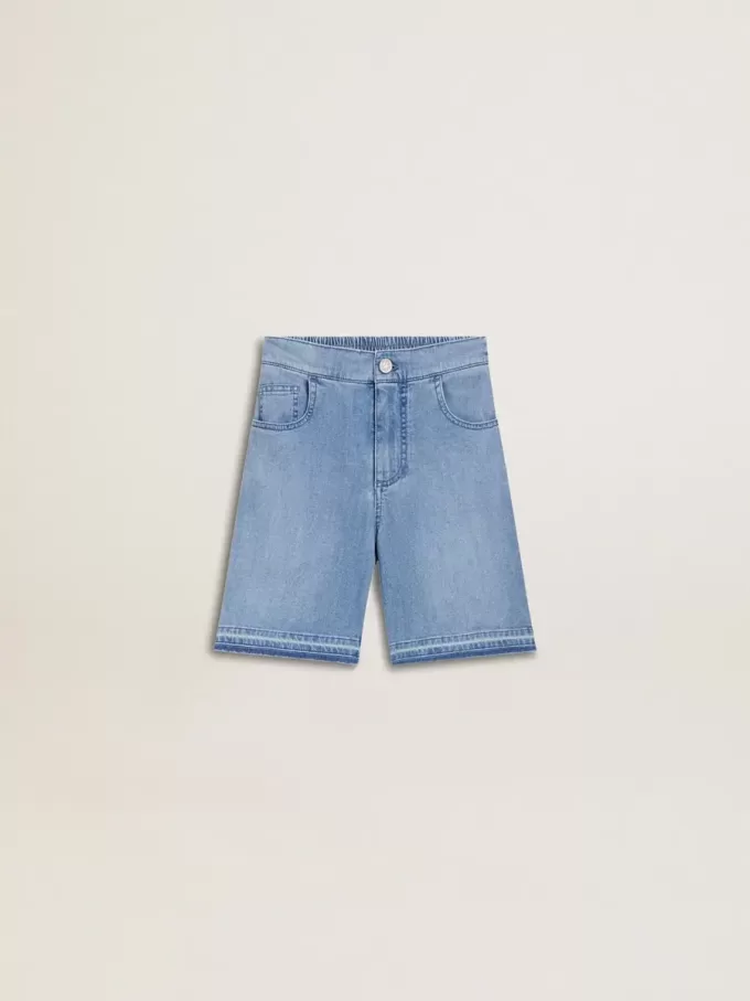 Denimshorts för barn med broderi på baksidan Denimshorts för barn med broderi på baksidan