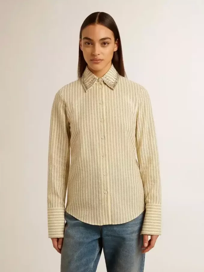 Ecru skjorta med ränder och broderade kristaller Ecru skjorta med ränder och broderade kristaller