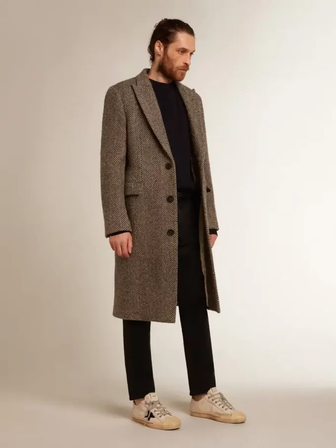 Enknäppt ullkappa för herr i beige och grå fiskbensmönster Enknäppt ullkappa för herr i beige och grå fiskbensmönster