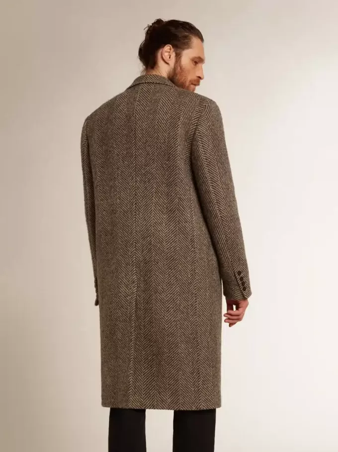 Enknäppt ullkappa för herr i beige och grå fiskbensmönster Enknäppt ullkappa för herr i beige och grå fiskbensmönster